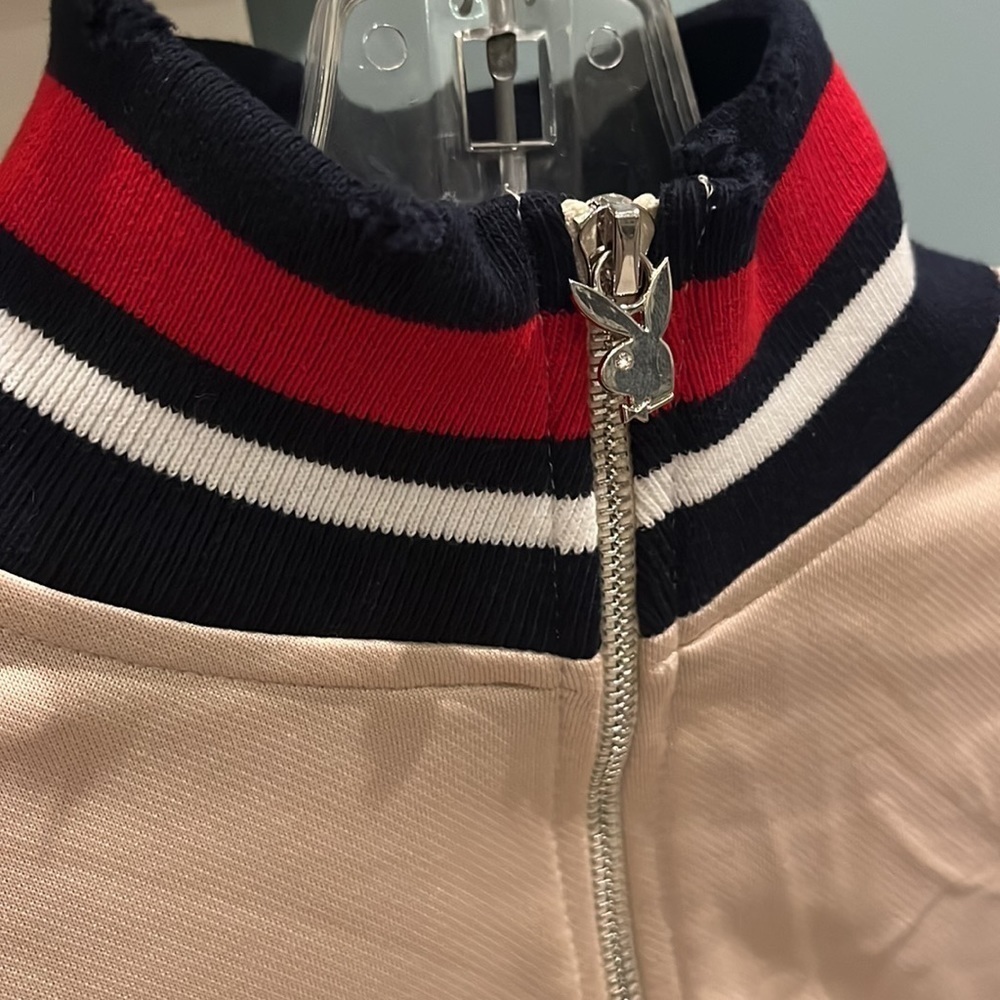 Deadstock PLAYBOY x MISSGUIDED Crop Pull Over - Picture 5 of 16
